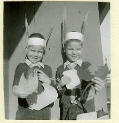 Barron - Twins Bill Don abt 1952 with rabbit ears.JPG
